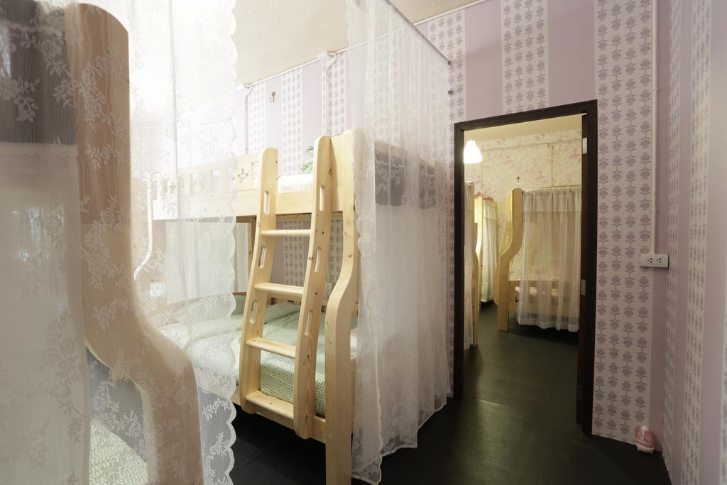 Tiger Lily Hostel Bangkok Chambre photo