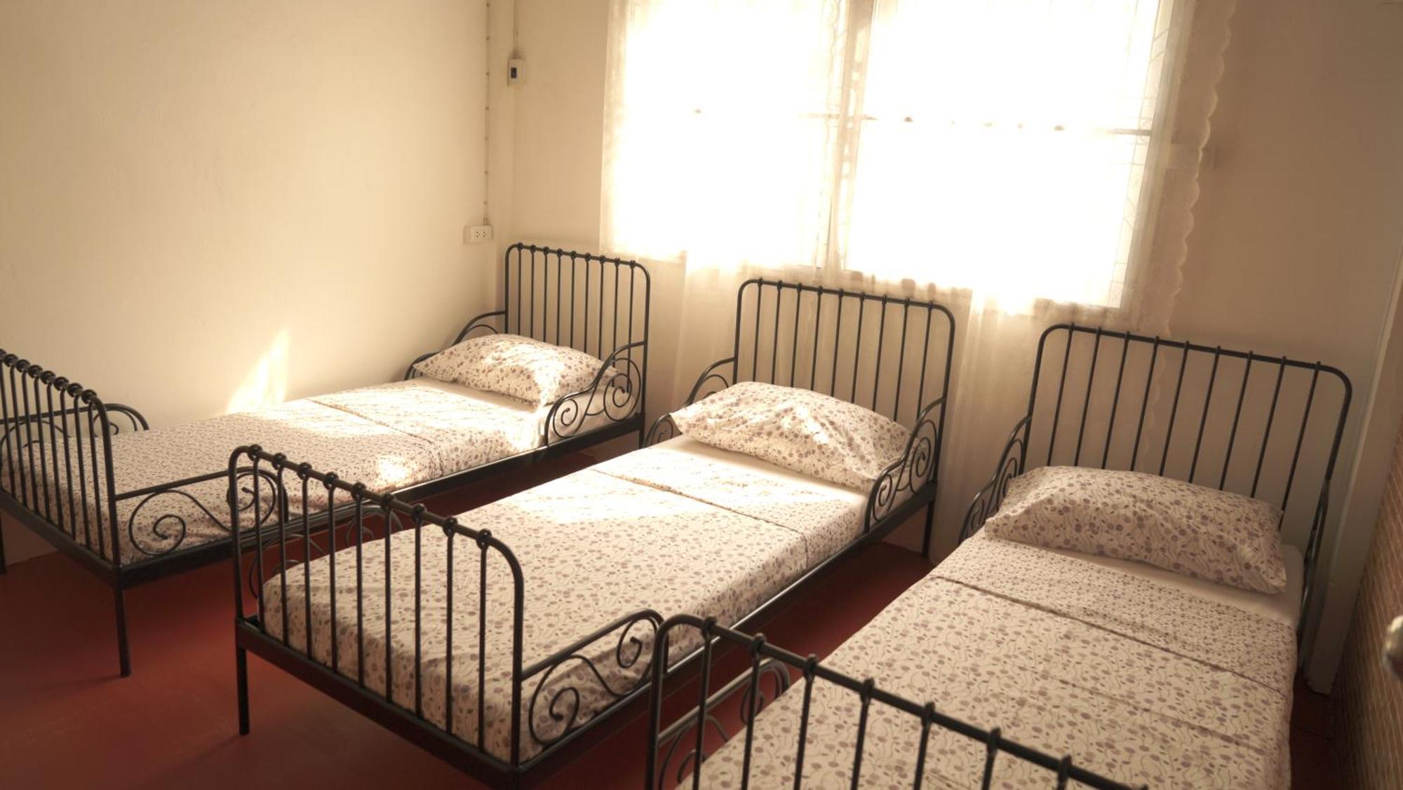 Tiger Lily Hostel Bangkok Extérieur photo