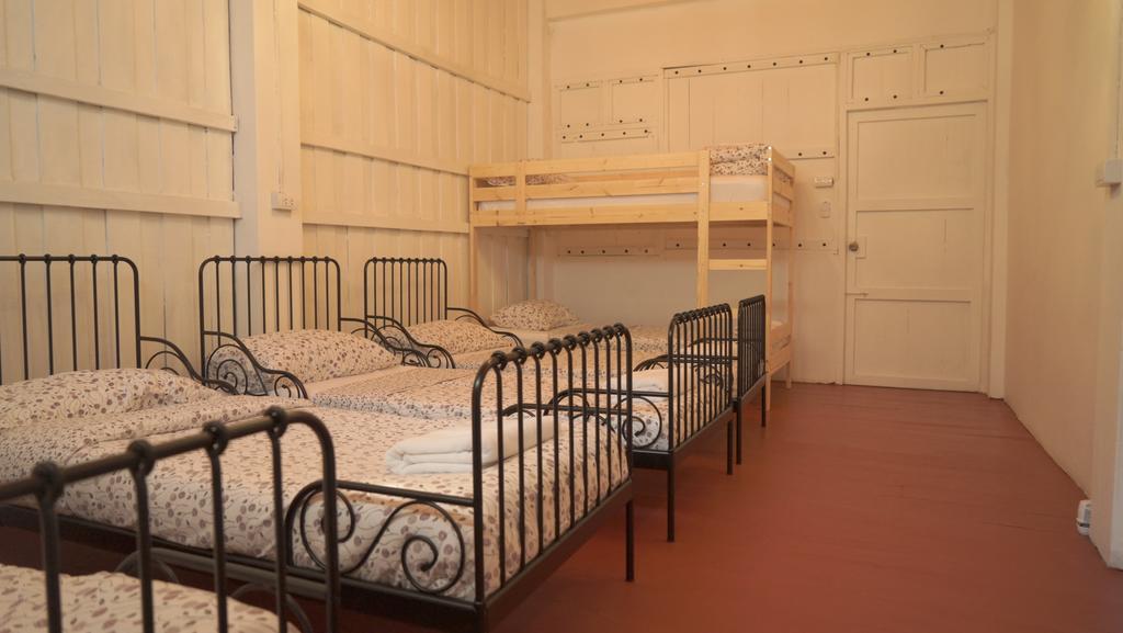 Tiger Lily Hostel Bangkok Chambre photo