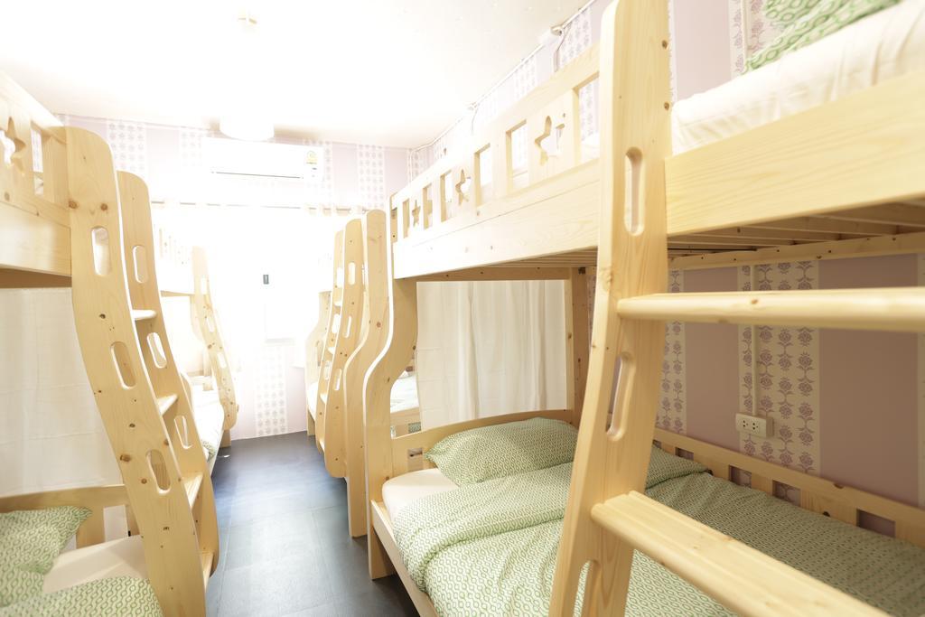 Tiger Lily Hostel Bangkok Chambre photo