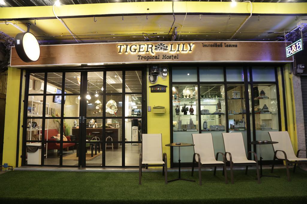 Tiger Lily Hostel Bangkok Extérieur photo