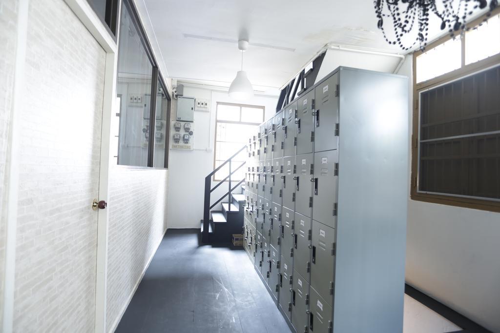 Tiger Lily Hostel Bangkok Chambre photo