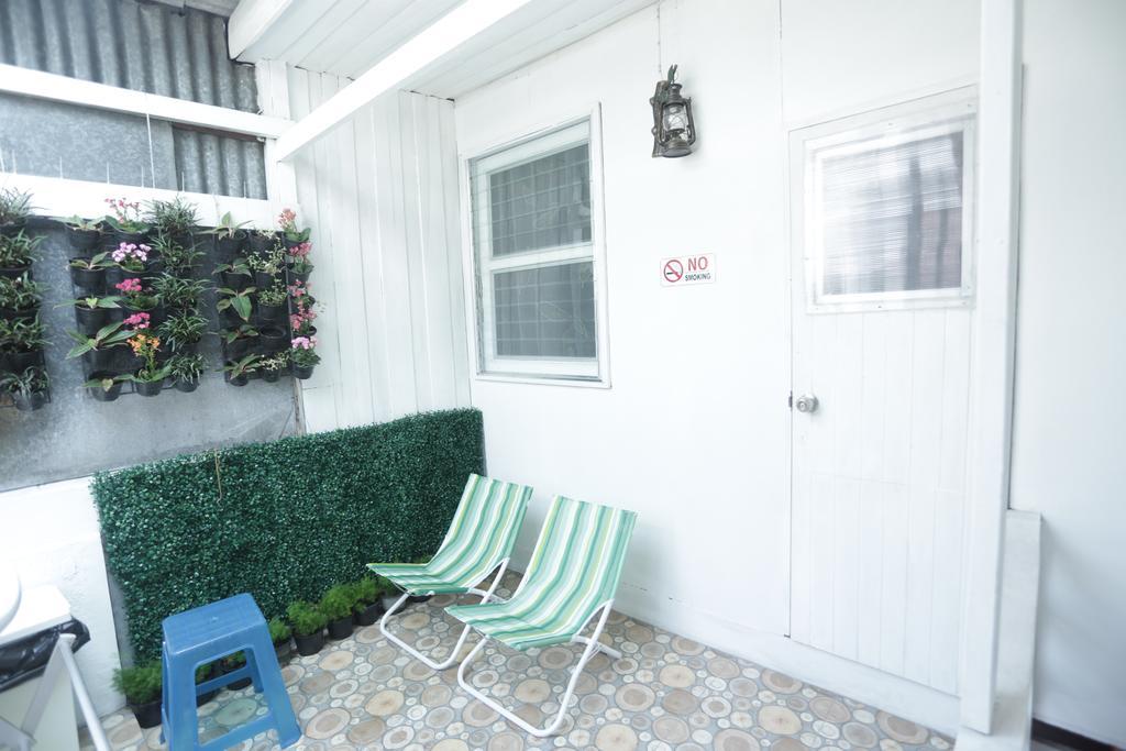 Tiger Lily Hostel Bangkok Chambre photo